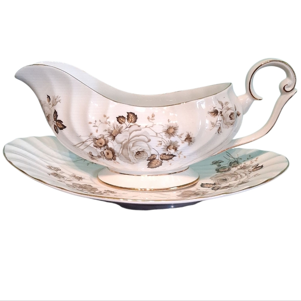Queen Anne  Floral Gravy Boat & Saucer Set 'TERRA NOVA'